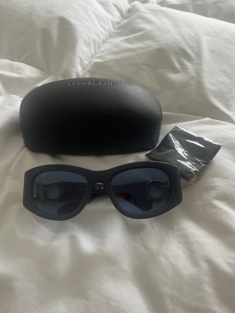 Salvatore Ferragamo Black Oversized Cat-Eye Sunglasses